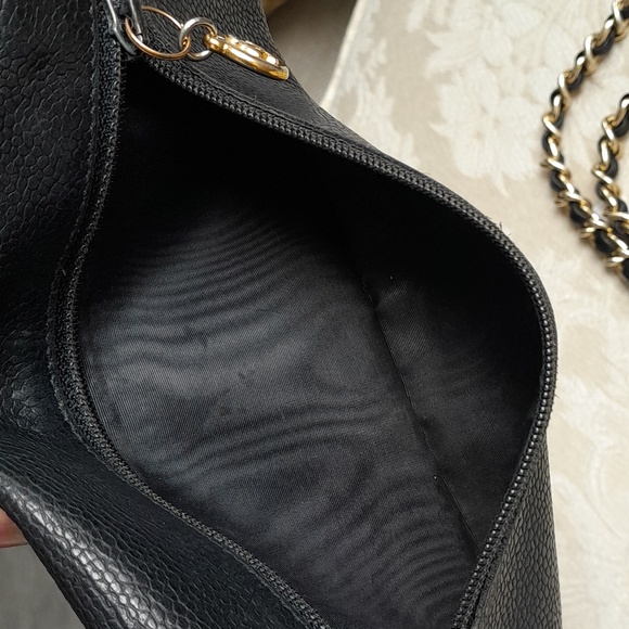 Chanel Vintage Black Caviar Clutch or Crossbody with Gold CC Zipper Tag! - Picture 6 of 12